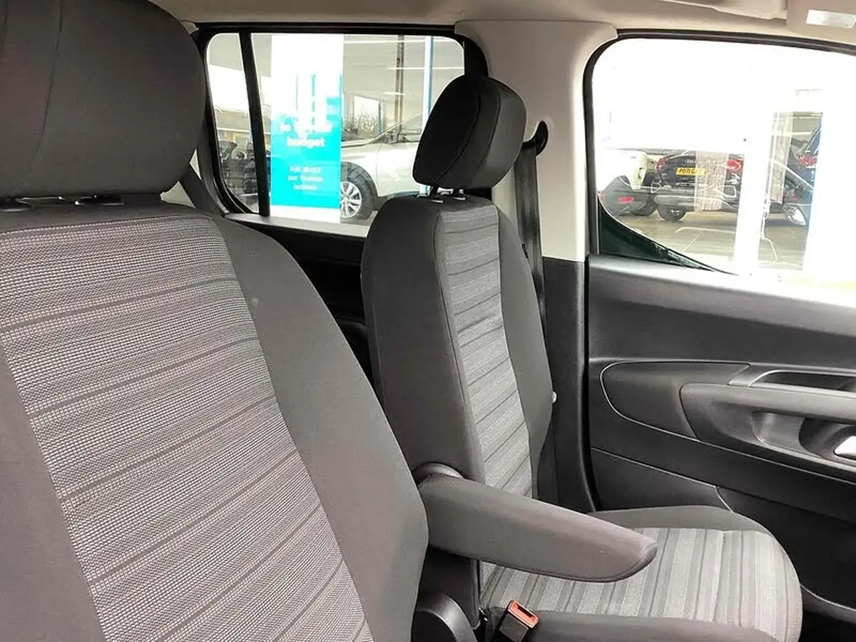 2021-vauxhall-combo-life-15-se-100ps-big-6