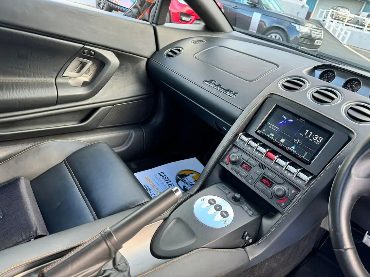 2012-lamborghini-gallardo-big-10