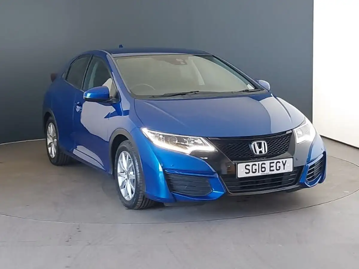 2016-honda-civic-16-i-dtec-s-1-cd-hatchback-big-0