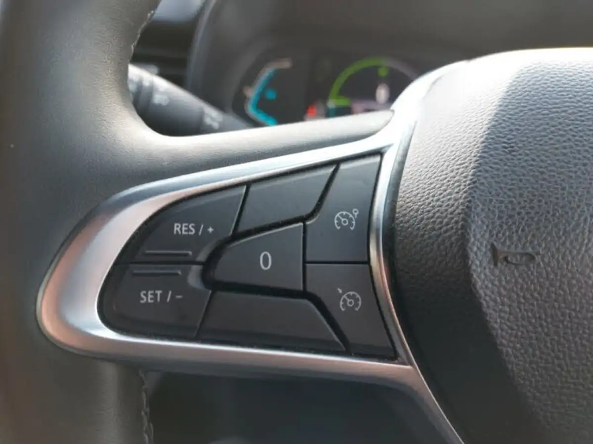 2023-renault-clio-16-techno-big-12