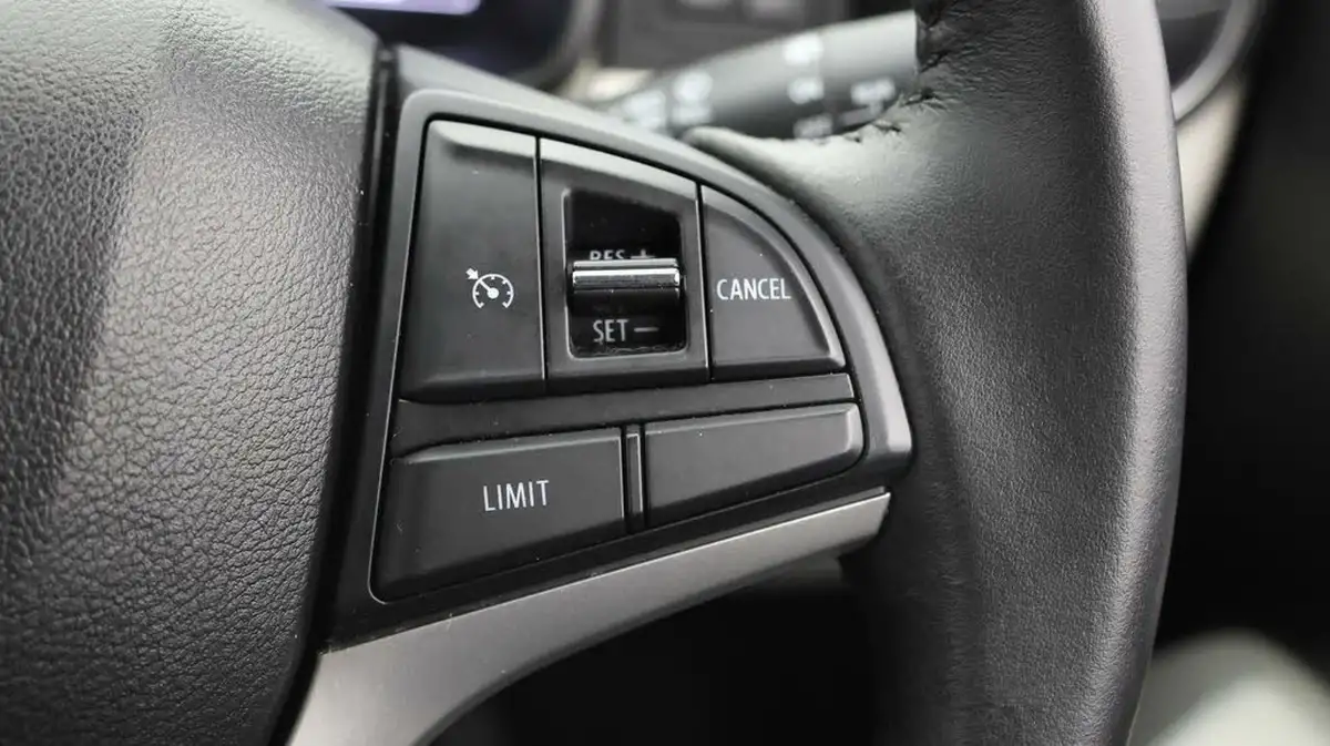 2020-suzuki-ignis-12-dualjet-sz5-90ps-shvs-1242cc-big-22