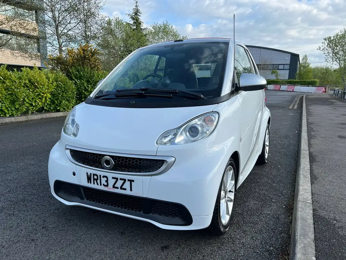 2013-smart-fortwo-10-passion-71bhp-cabriolet-big-9