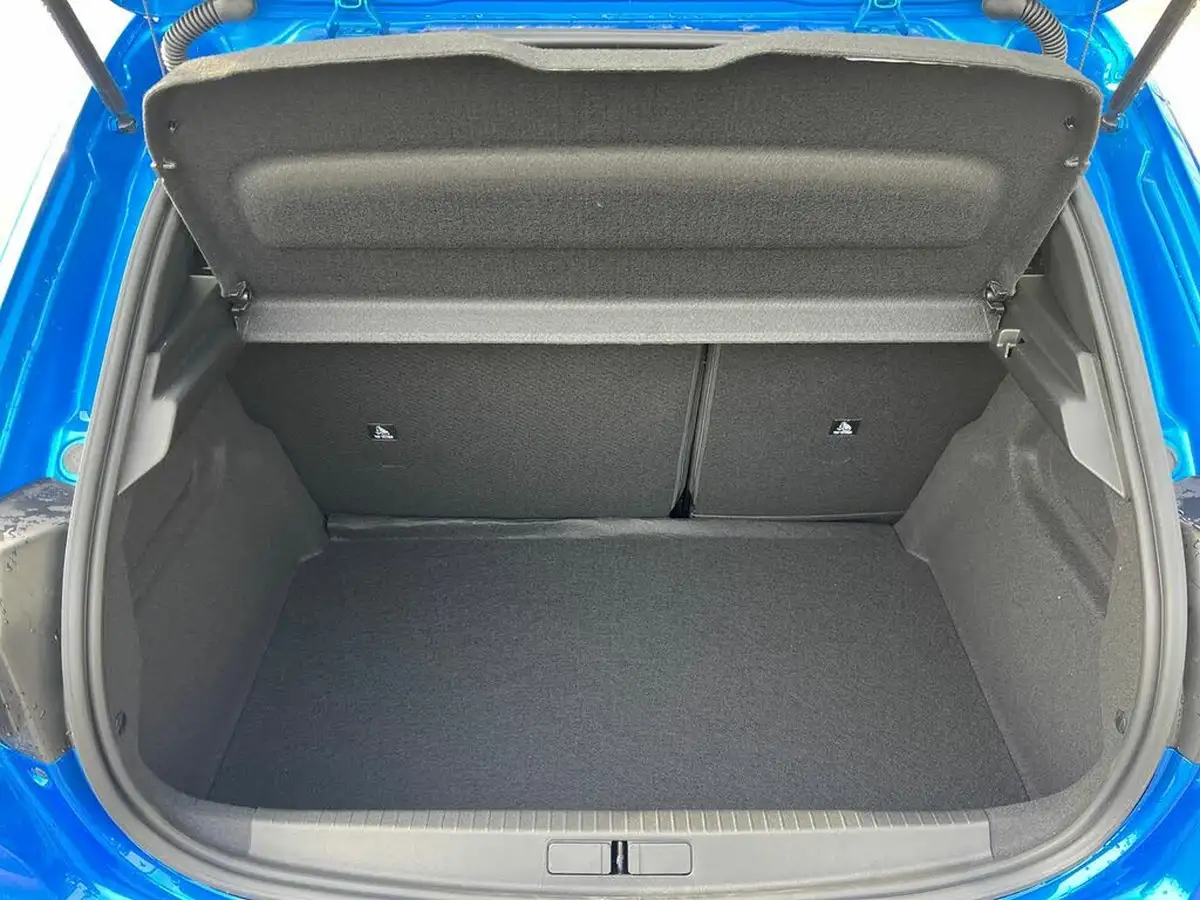 2024-peugeot-208-12-puretech-allure-big-9