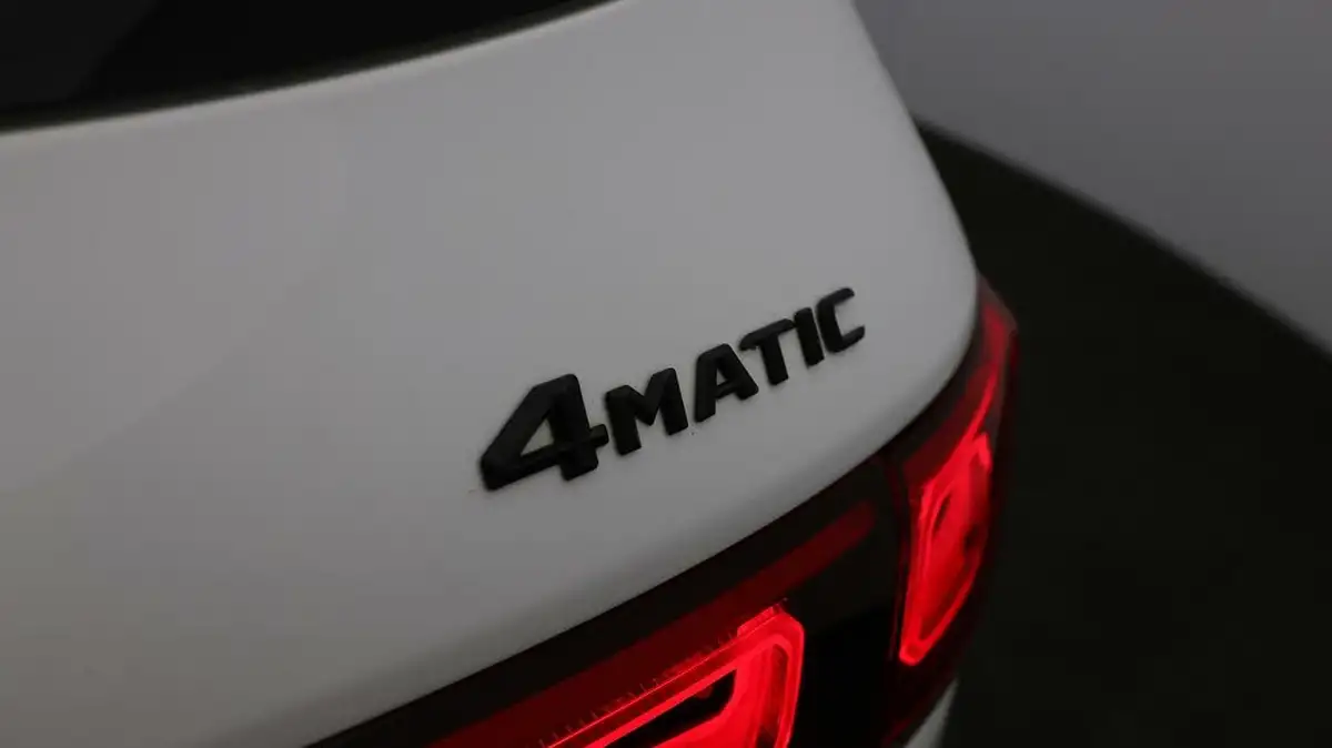 2020-mercedes-benz-glb-class-20d-glb220d-amg-line-premium-5-big-22