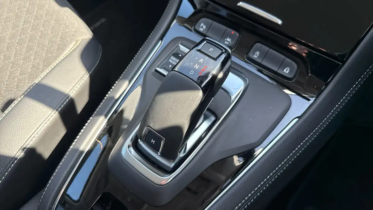 2022-vauxhall-grandland-12-gs-line-auto-big-19