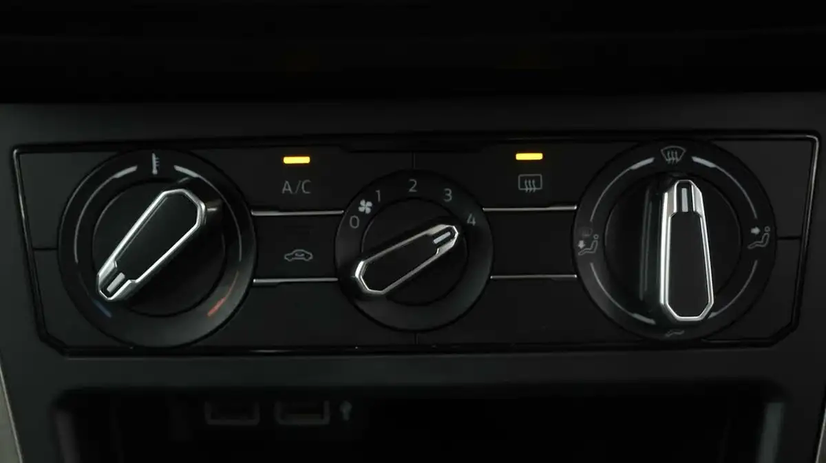 2018-volkswagen-polo-10-tsi-se-big-11
