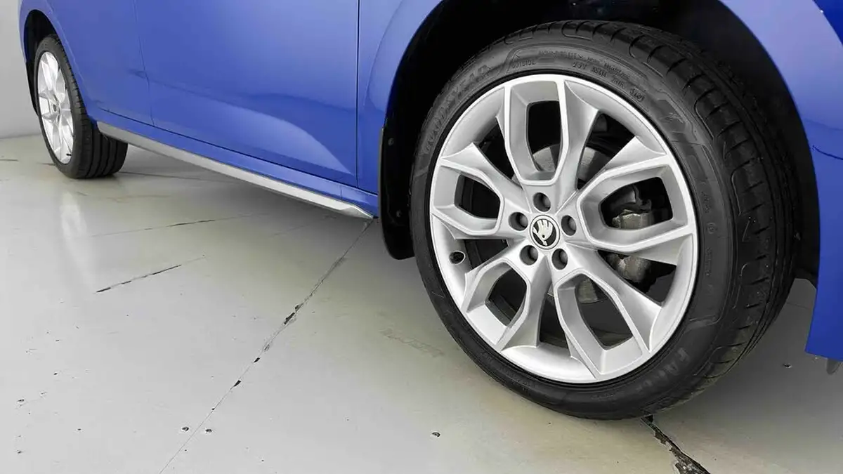 2021-skoda-kamiq-10-tsi-se-l-109ps-dsg-big-24