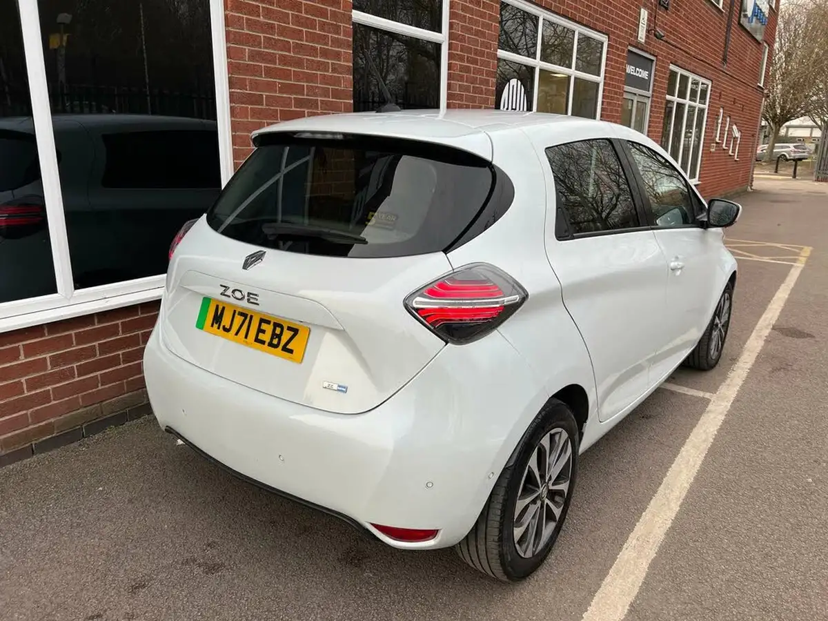 2021-renault-zoe-e-gt-line-big-4