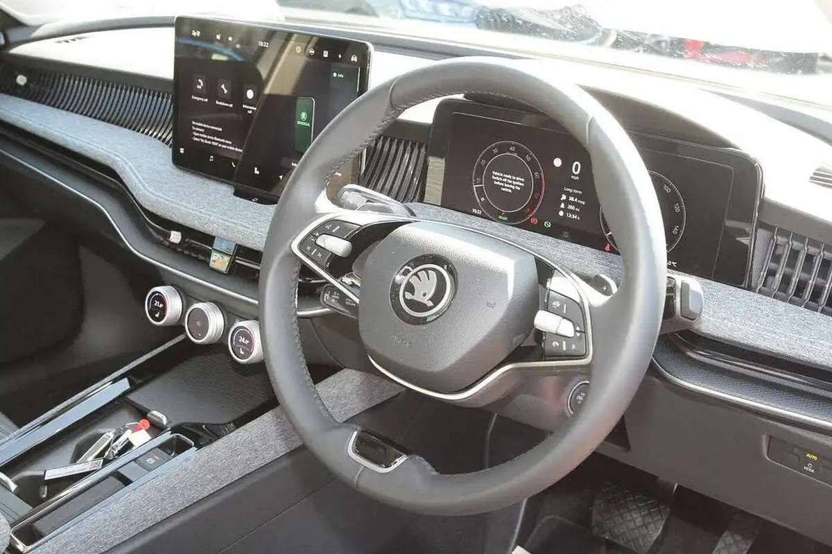 2024-skoda-superb-15-tsi-e-tec-se-technology-hatchback-big-5