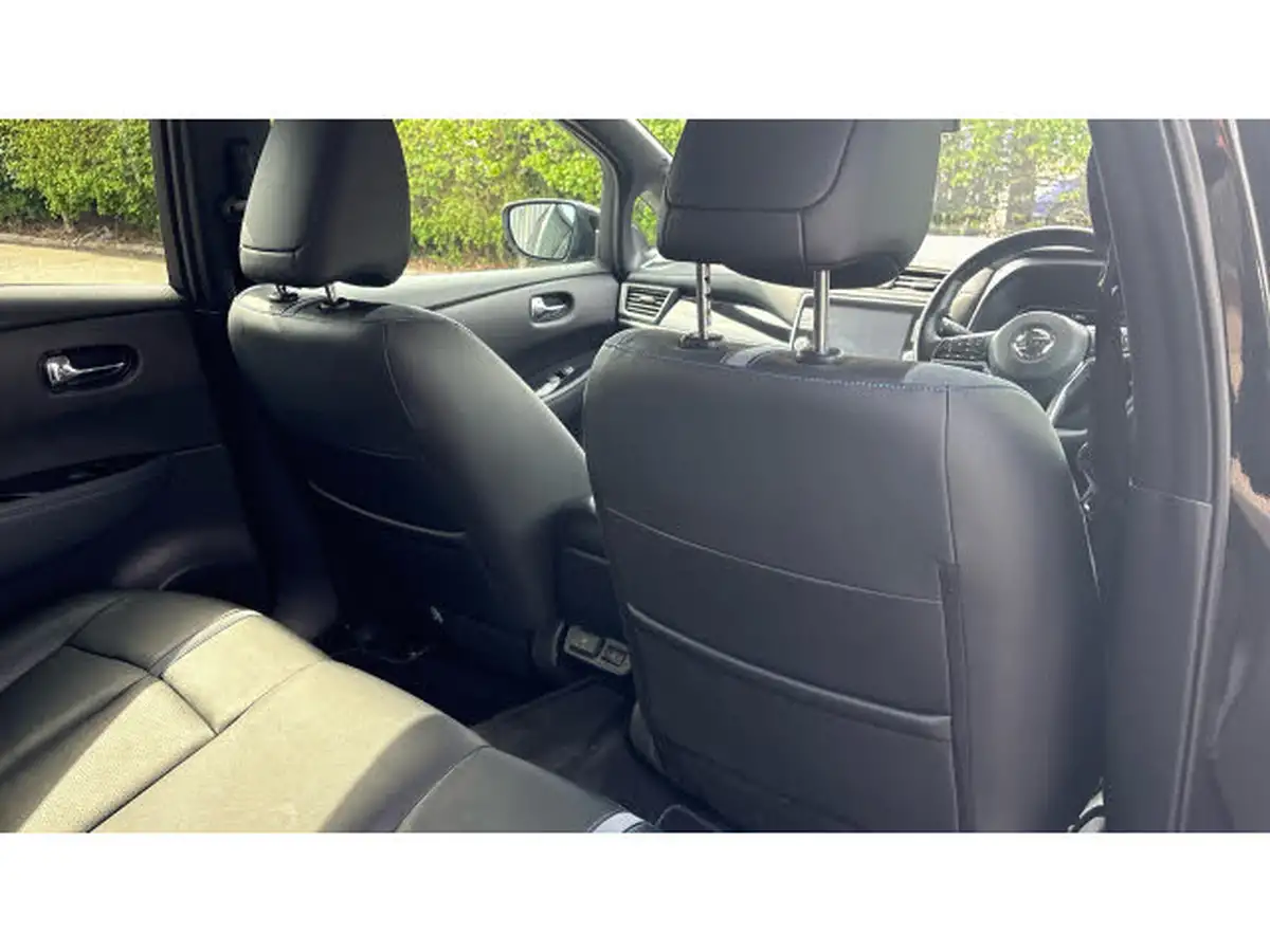2021-nissan-leaf-e-e-tekna-big-64
