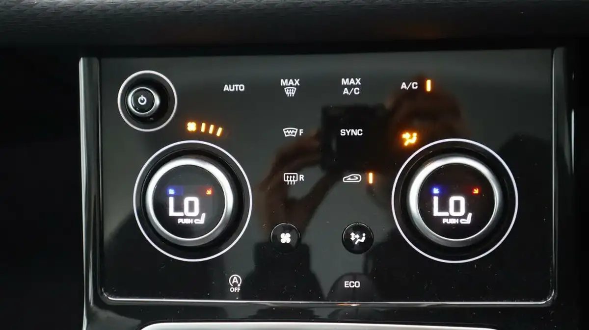 2022-land-rover-range-rover-evoque-20-d165-s-big-12
