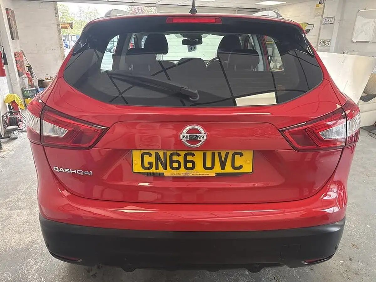 2016-nissan-qashqai-12-dig-t-acenta-tech-pk-big-5