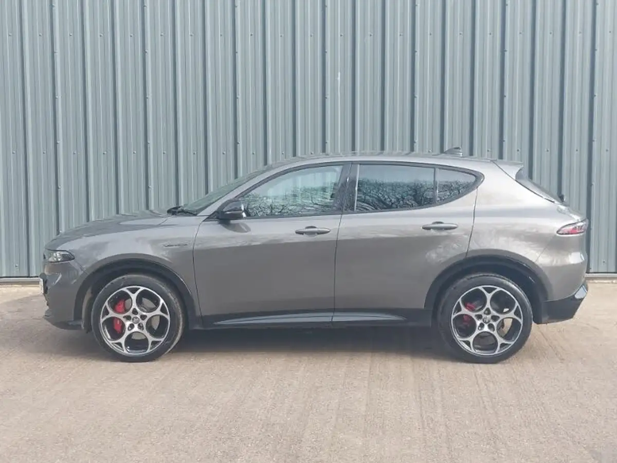 2024-alfa-romeo-tonale-15-sprint-big-3
