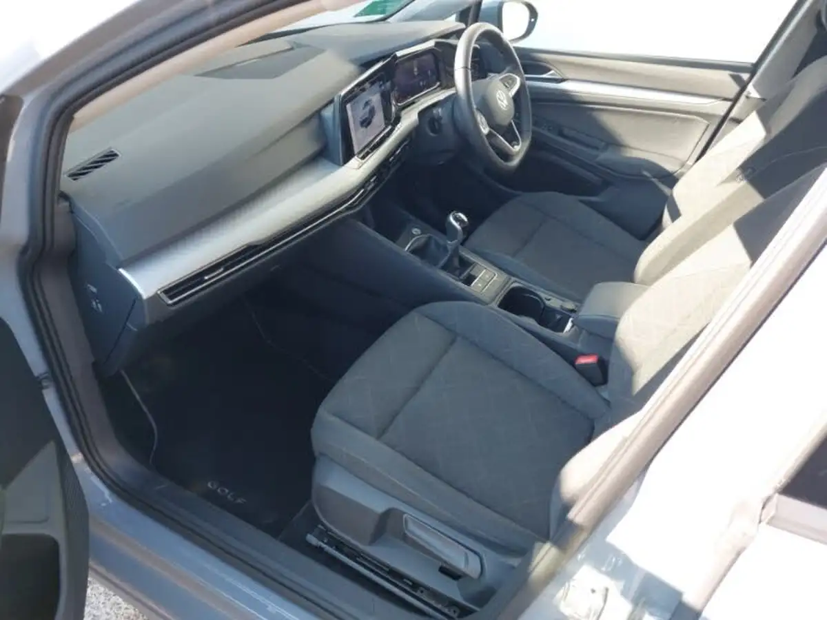 2024-volkswagen-golf-15-tsi-life-130ps-evo-hatchback-big-4