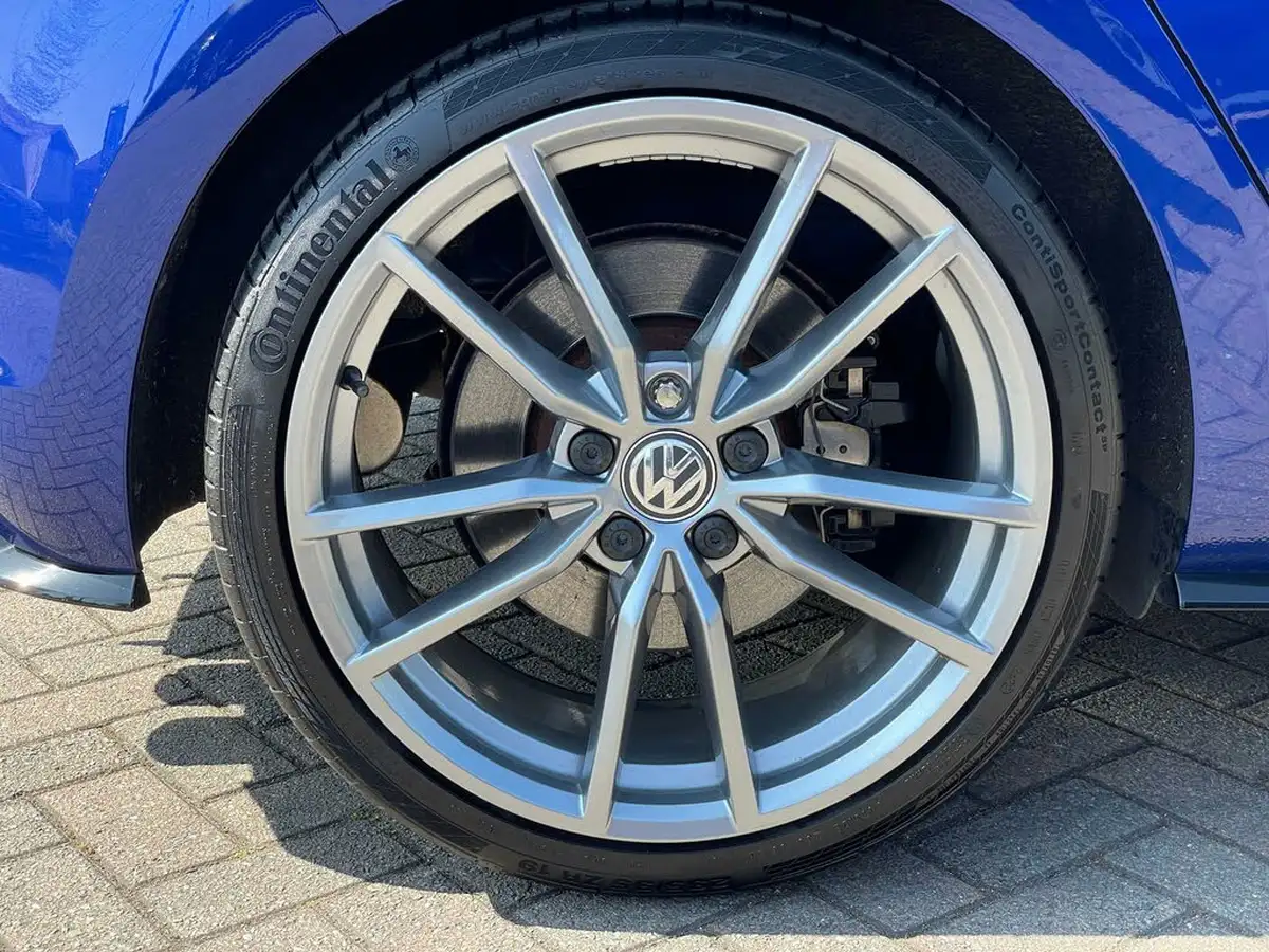 2019-volkswagen-golf-20-tsi-r-300ps-hatchback-5d-dsg-big-7