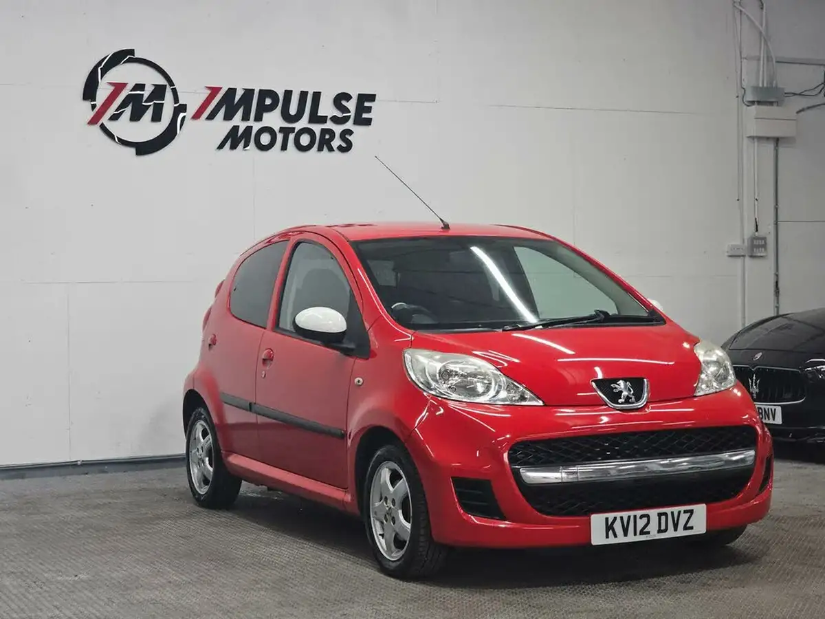 2012-peugeot-107-10-sportium-5d-big-4