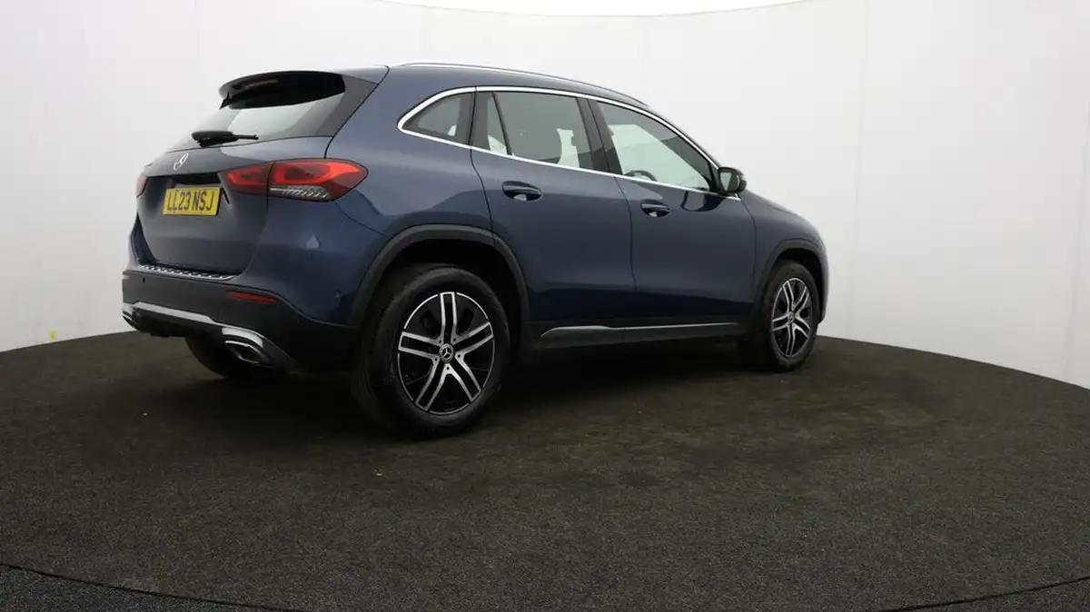 2023-mercedes-benz-gla-class-13-gla-200-sport-executive-station-wagon-big-6