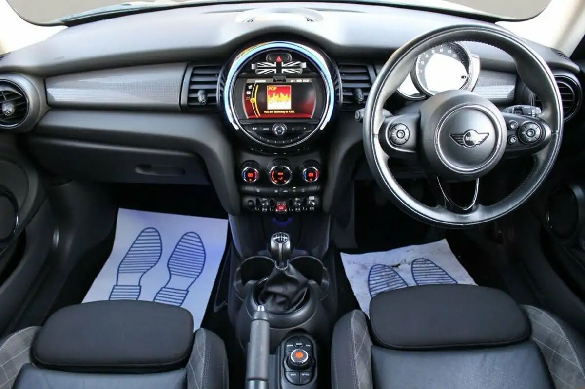 2018-mini-cooper-15-cooper-series-ii-ss-hatchback-3d-big-3