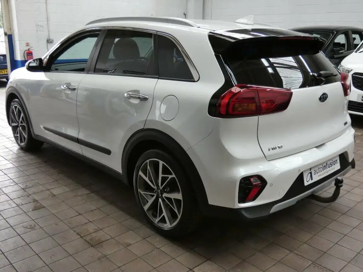 2019-kia-niro-16-gdi-4-156kwh-big-29