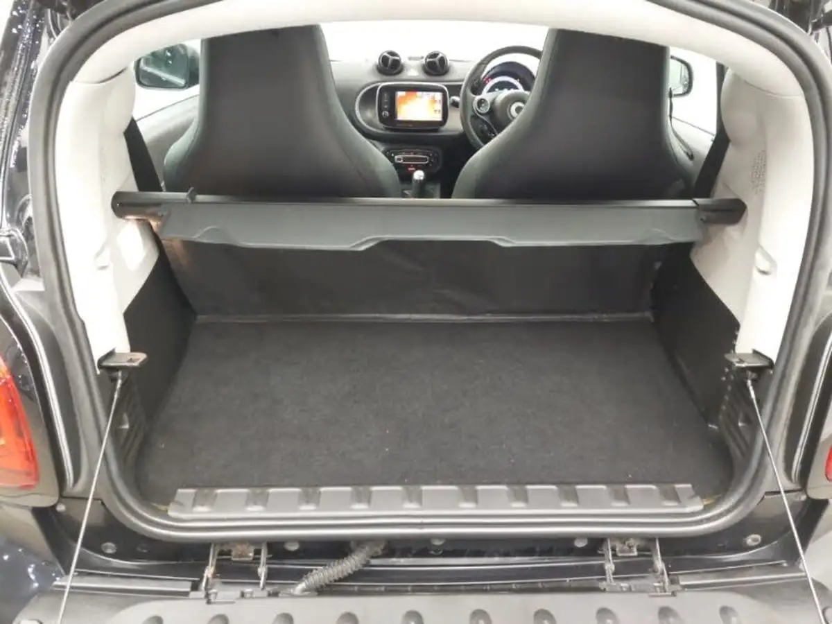 2016-smart-fortwo-10-edition-black-big-7