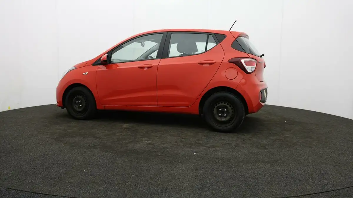 2018-hyundai-i10-10-se-67ps-big-64