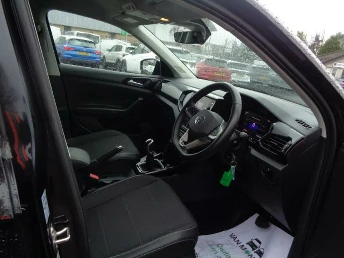 2023-volkswagen-t-cross-10-tsi-black-edition-110ps-big-14