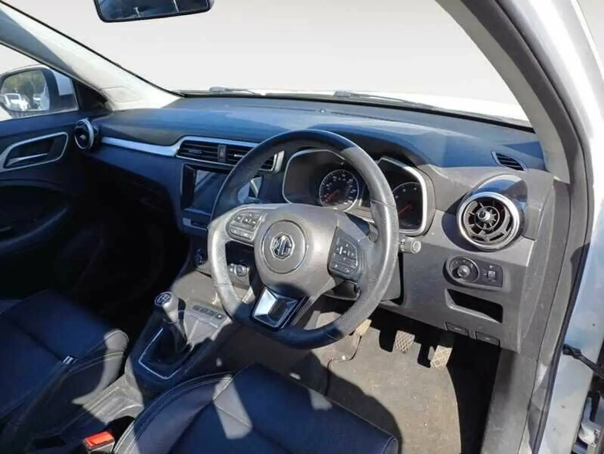 2018-mg-zs-suv-15-vti-tech-exclusive-big-4