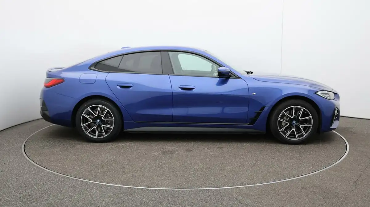 2022-bmw-i4-e-edrive40-m-sport-big-43
