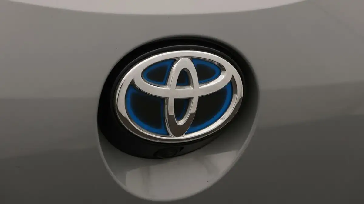 2021-toyota-corolla-18-vvt-i-icon-tech-spare-wheel-hatchback-5d-big-20