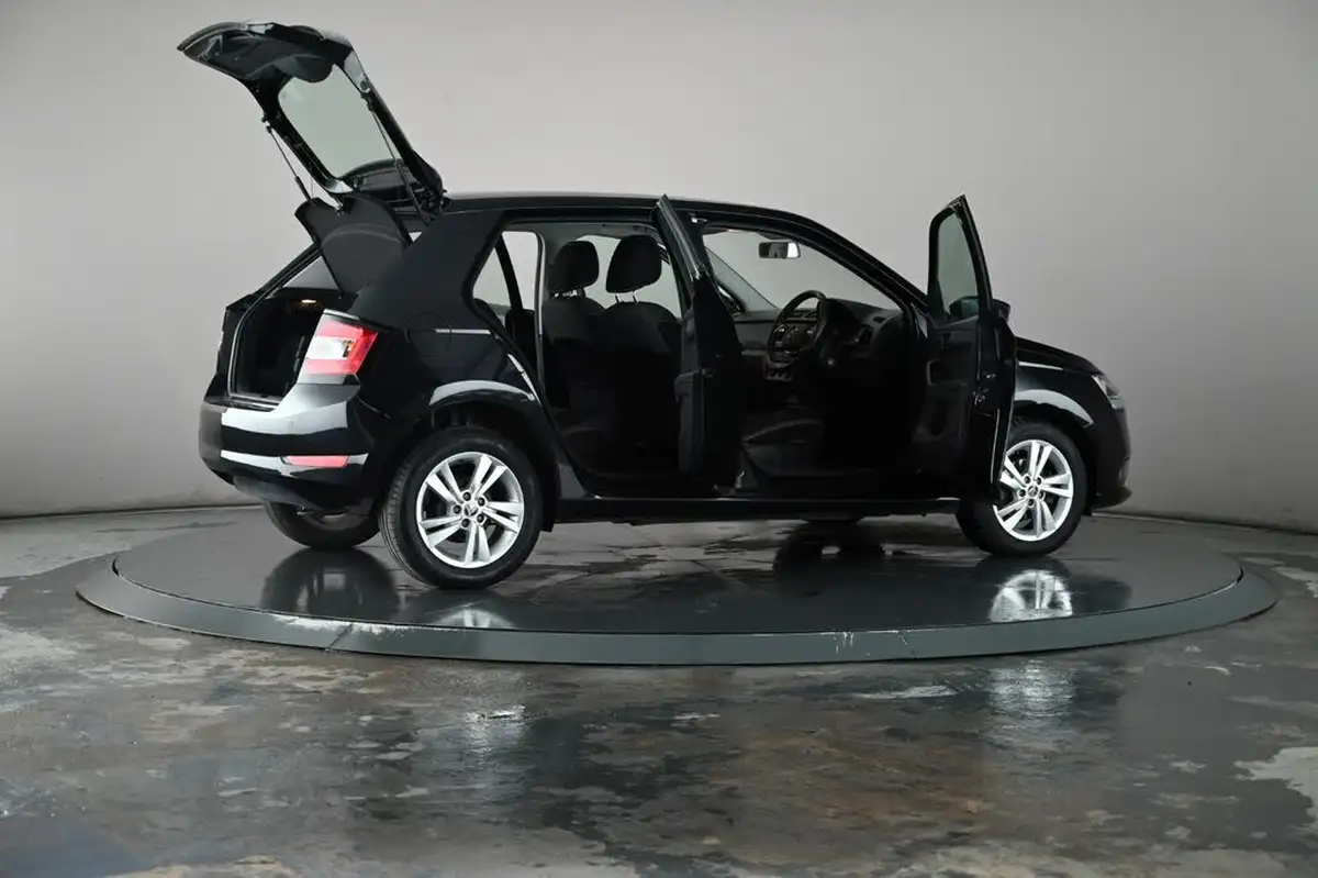 2020-skoda-fabia-10-tsi-se-95ps-hatchback-big-31