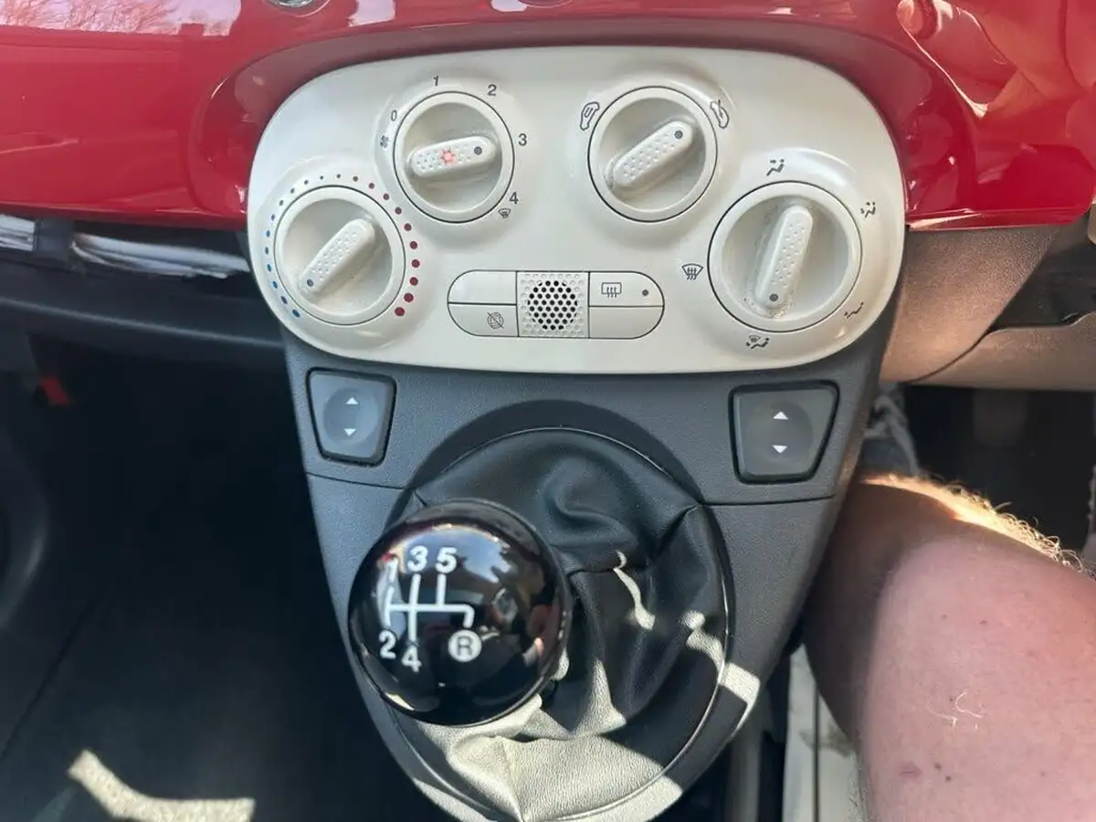 2014-fiat-500-12-lounge-ss-big-21