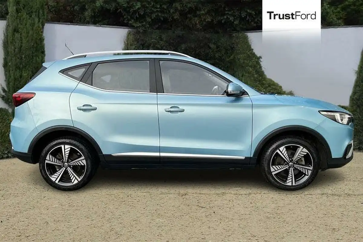 2020-mg-zs-suv-e-exclusive-ev-big-2