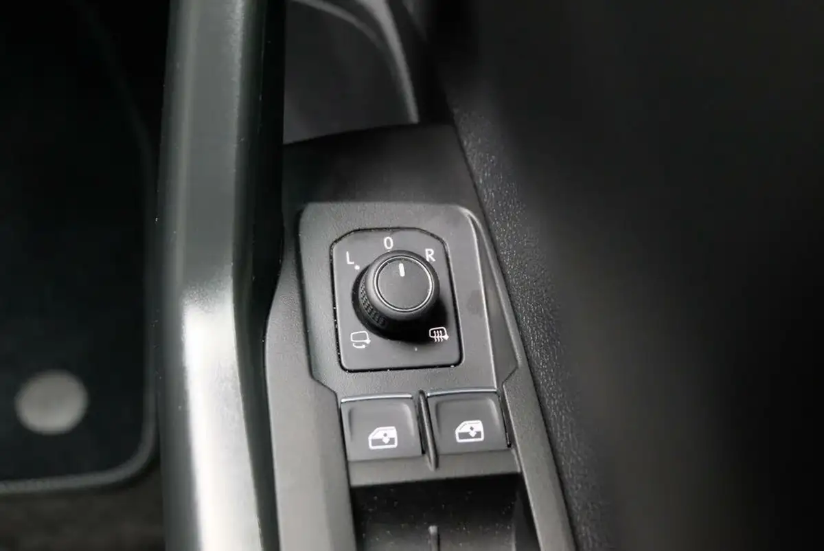 2024-volkswagen-polo-10-tsi-r-line-110ps-dsg-big-27