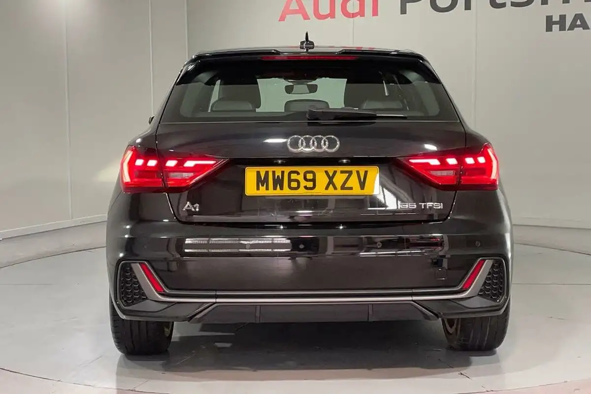 2019-audi-a1-15-35-tfsi-s-line-tronic-big-6