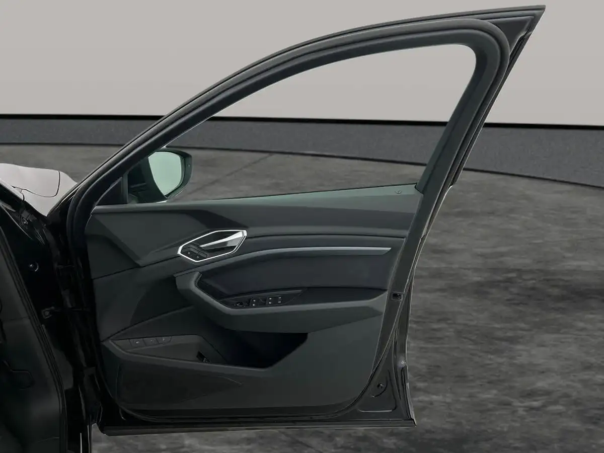 2022-audi-e-tron-55e-technik-station-wagon-big-31