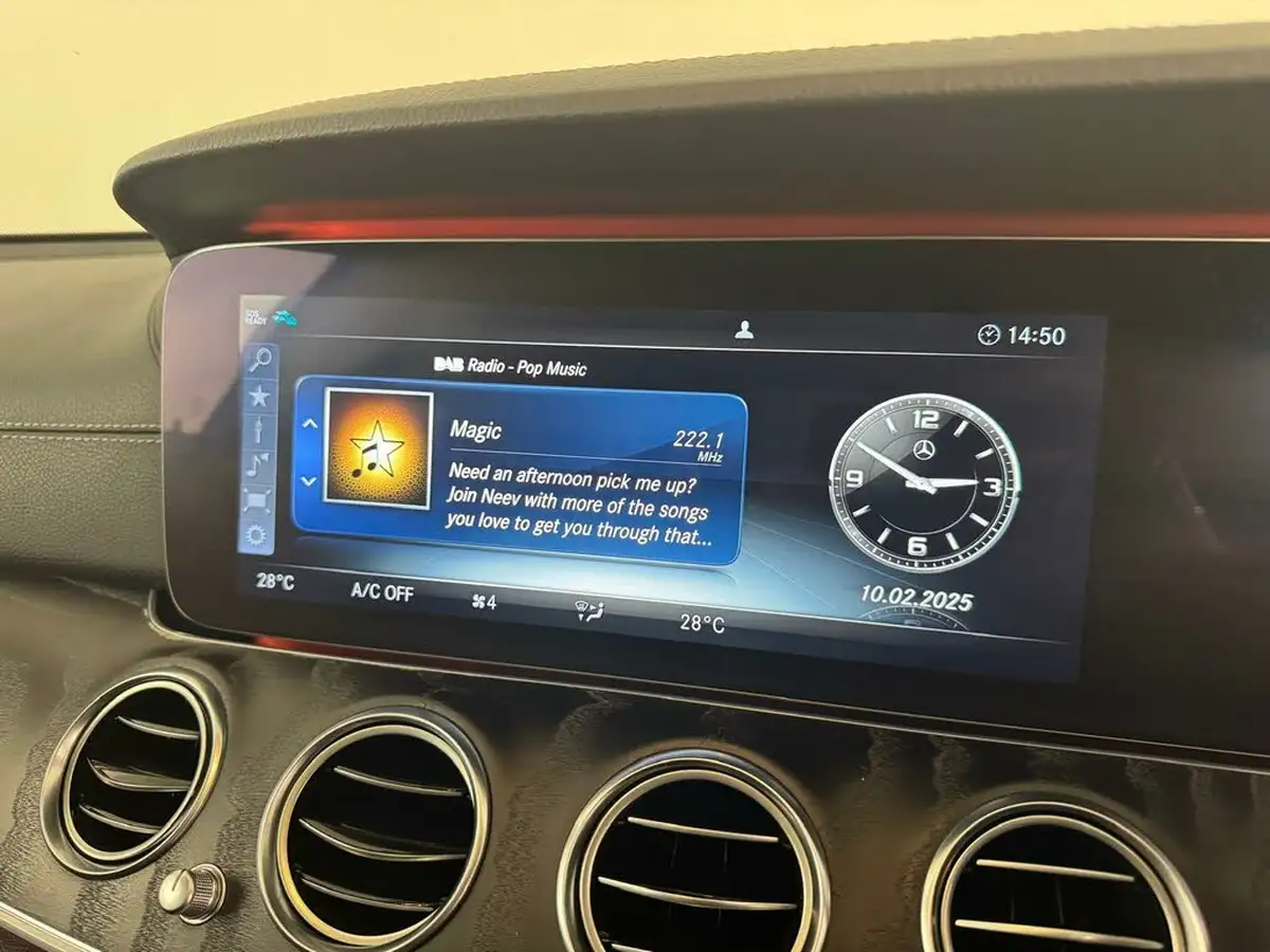 2019-mercedes-benz-e-class-30-d-e400d-amg-line-saloon-4d-plus-big-53