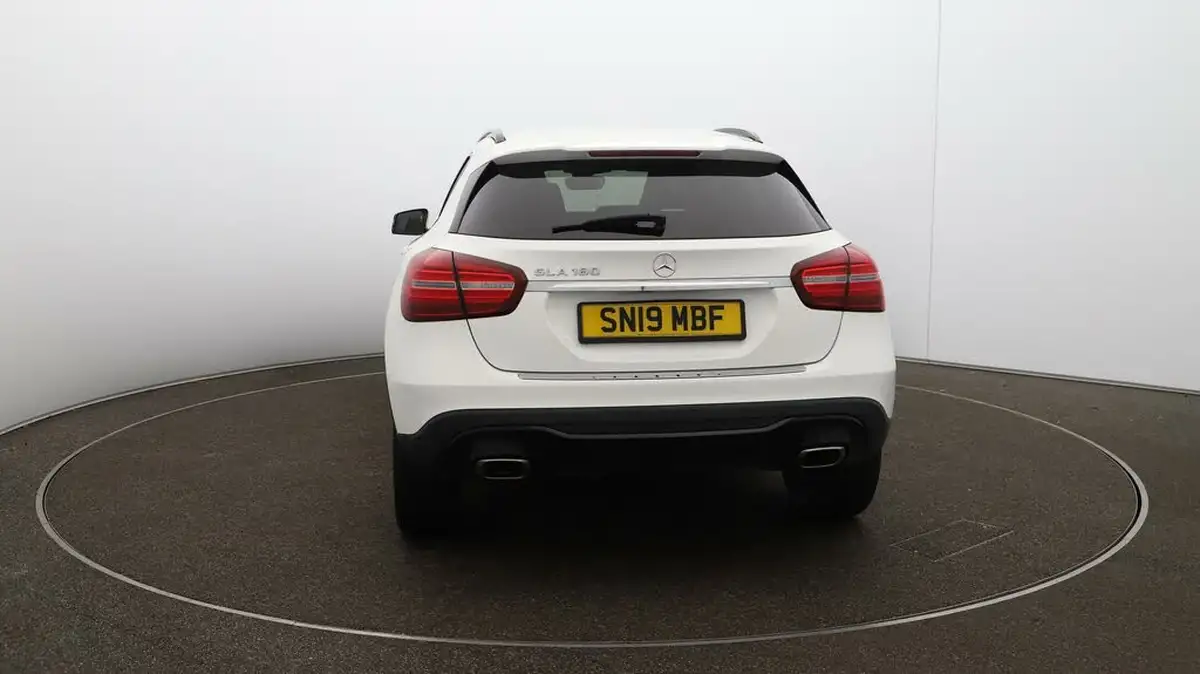 2019-mercedes-benz-gla-class-16-gla-180-urban-edition-ss-7g-dct-big-6
