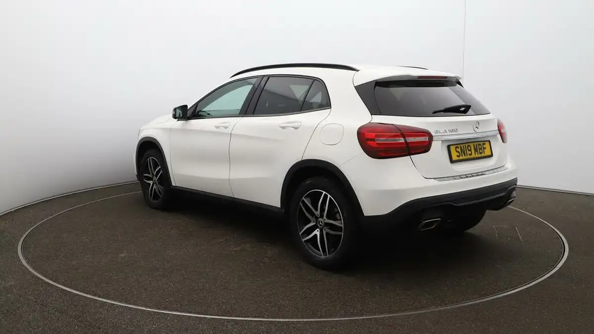 2019-mercedes-benz-gla-class-16-gla-180-urban-edition-ss-7g-dct-big-52