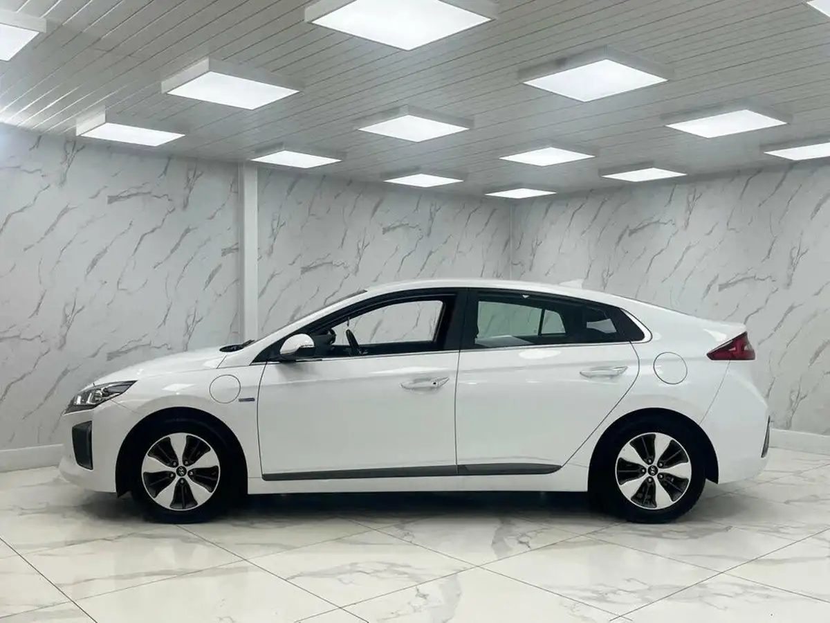 2019-hyundai-ioniq-16-gdi-premium-se-plug-in-hybrid-big-10