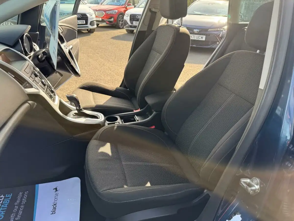 2011-vauxhall-astra-16-sri-16v-vvt-115ps-auto-big-24