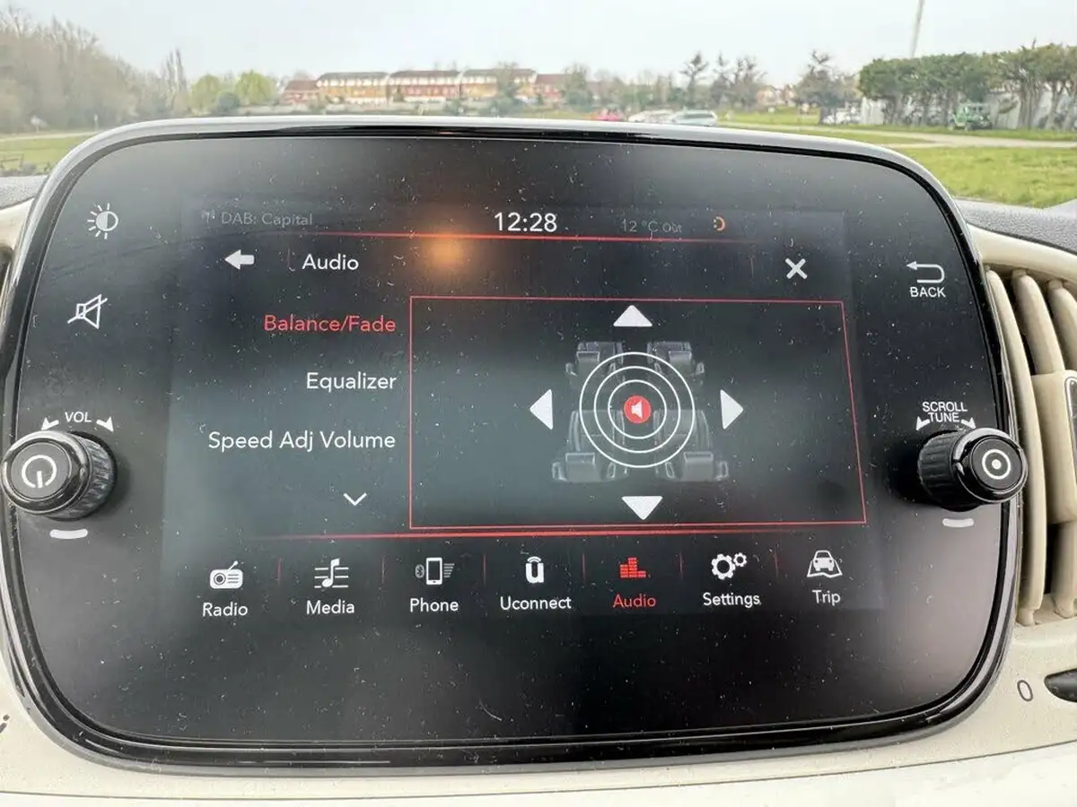 2020-fiat-500-10-lounge-big-43