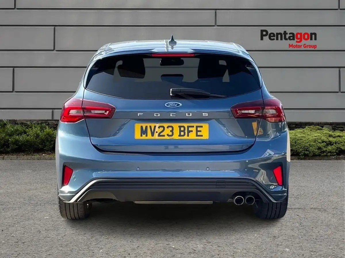 2023-ford-focus-10t-st-line-125ps-hatchback-big-13