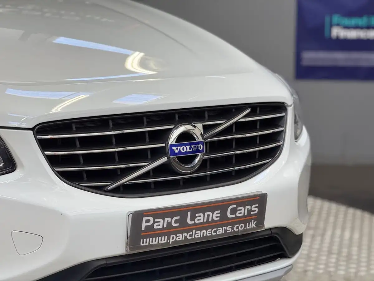 2016-volvo-xc60-20td-d4-se-nav-geartronic-big-25
