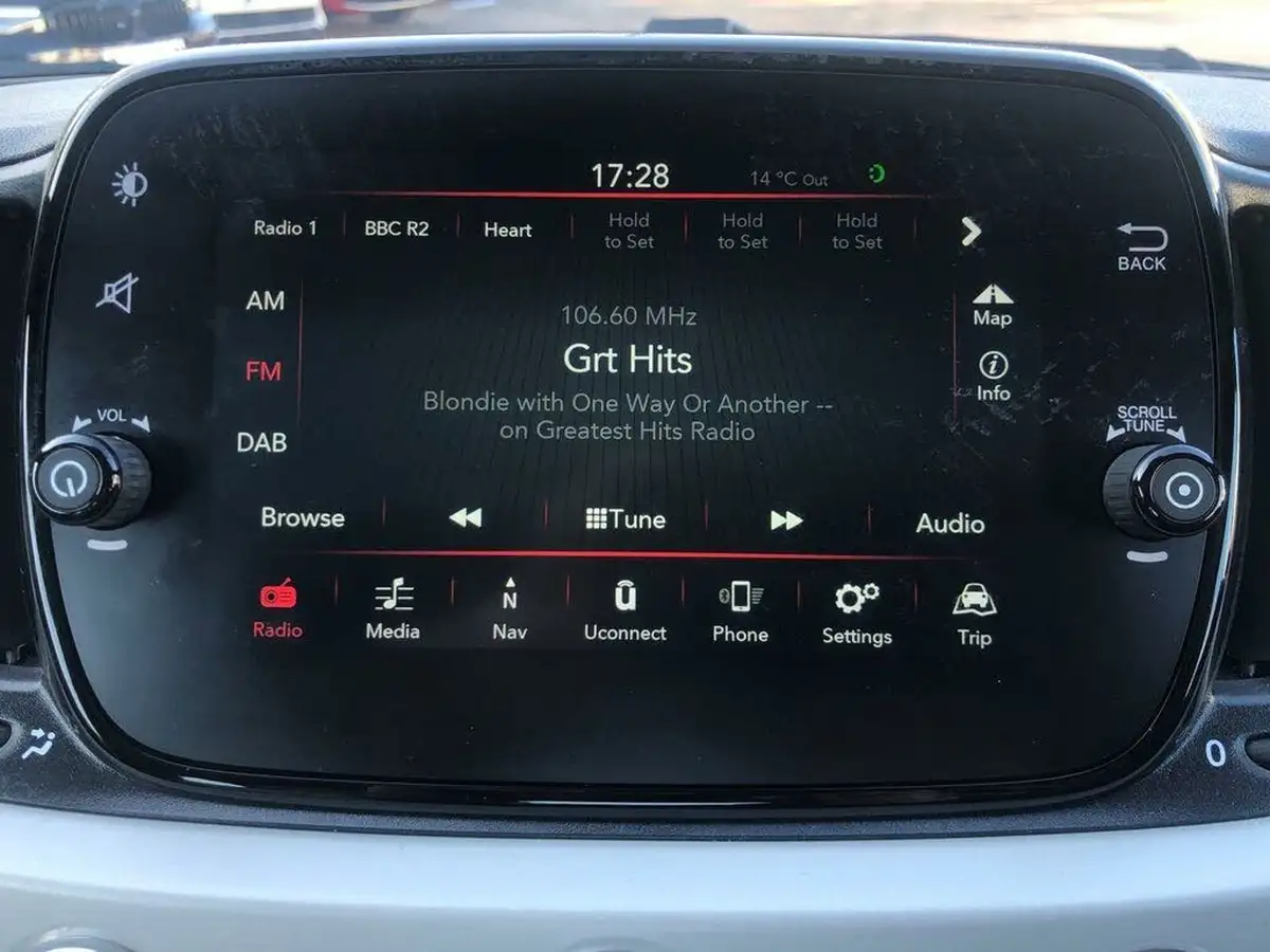 2021-fiat-500-10-star-big-11