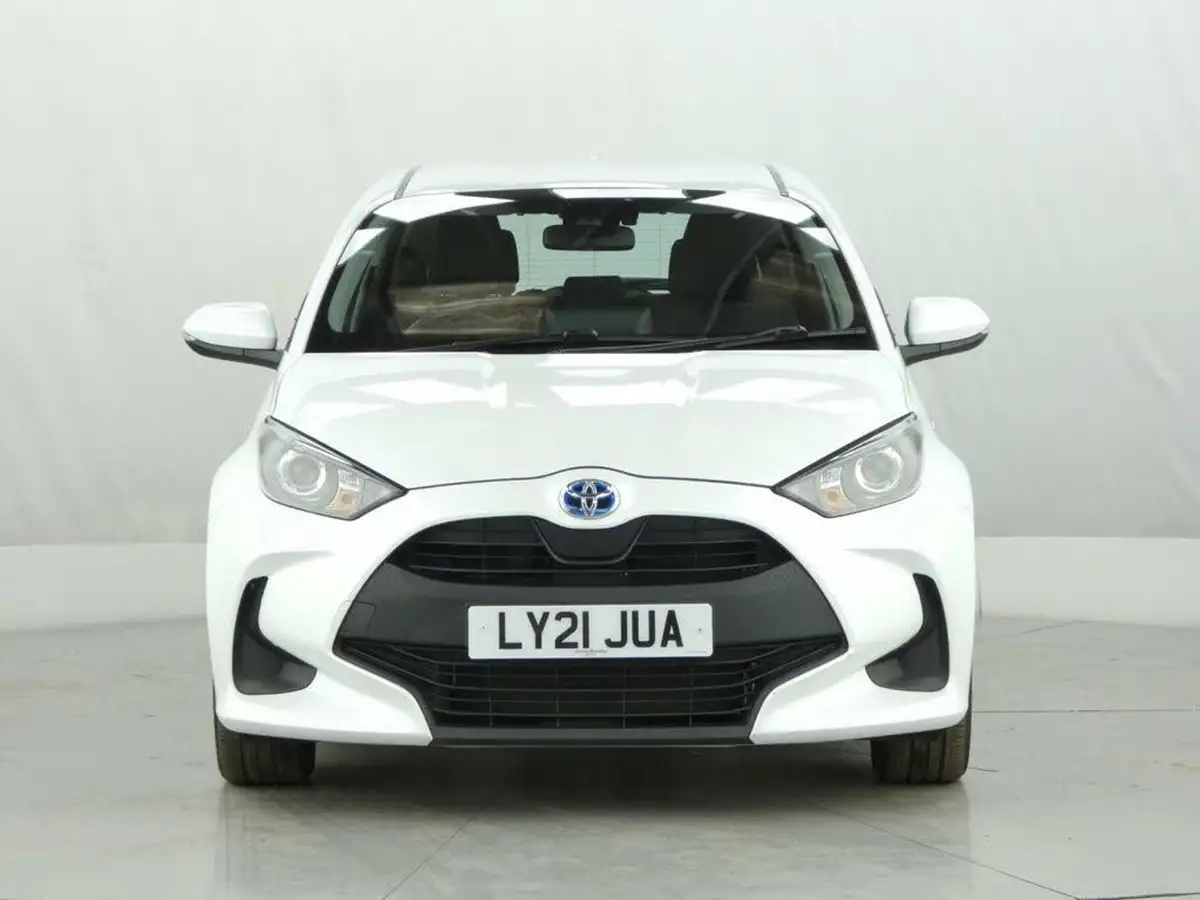 2021-toyota-yaris-15-vvt-i-icon-114bhp-hybrid-1490cc-e-cvt-big-2