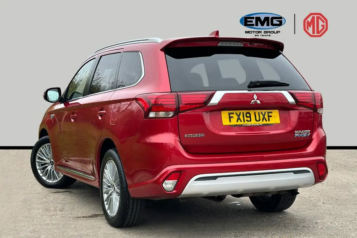 2019-mitsubishi-outlander-24-5h-phev-big-3