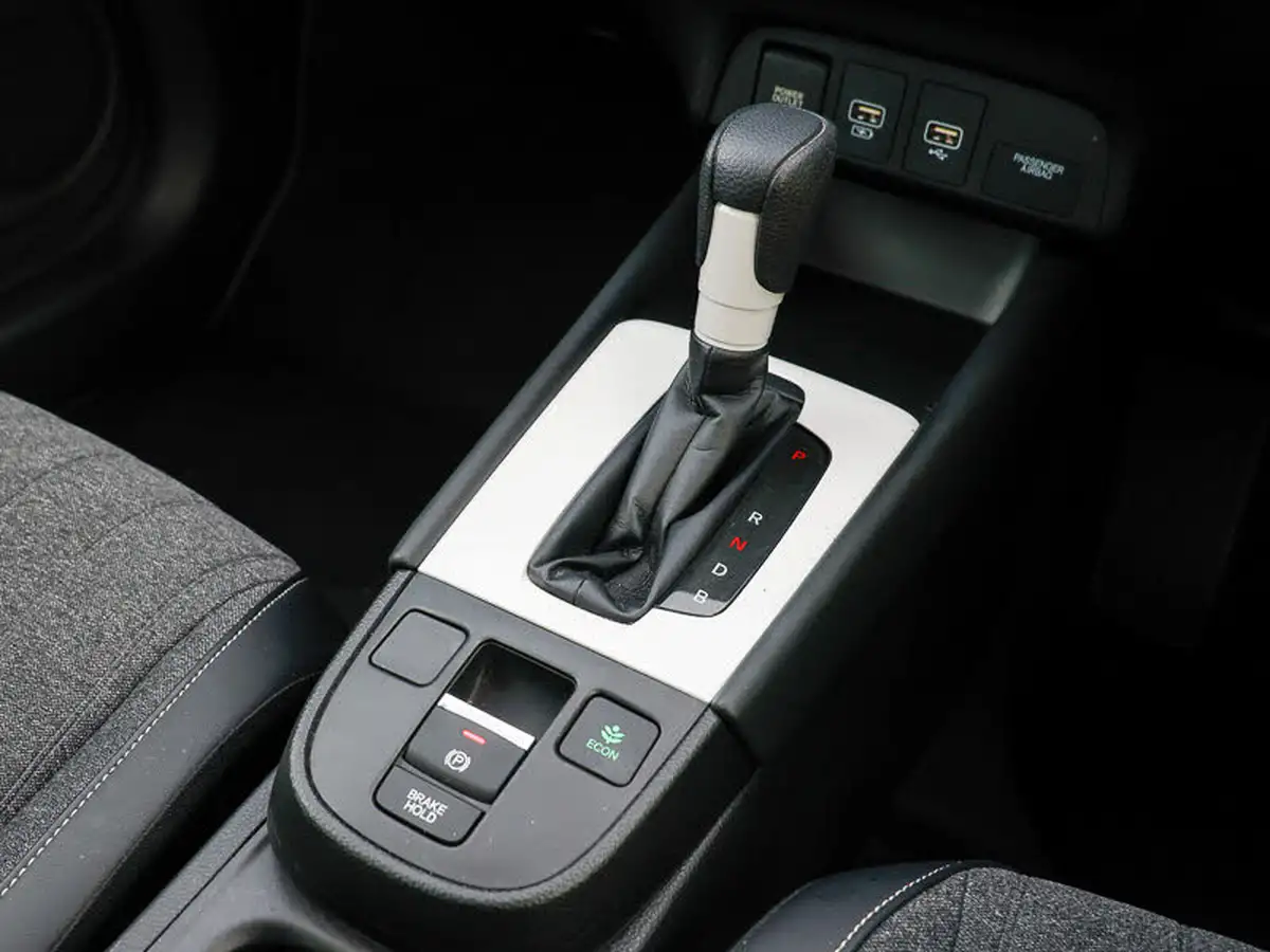 2021-honda-jazz-15-i-mmd-sr-109ps-big-14