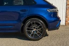 2023-porsche-macan-20-small-11