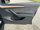 2022-tesla-model-y-e-long-range-small-41
