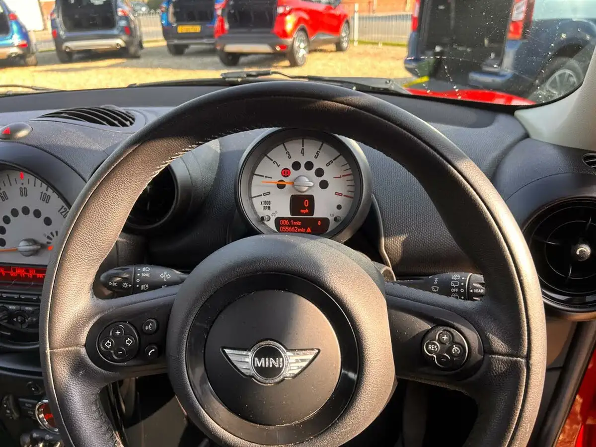 2014-mini-countryman-16-cooper-pepper-big-30